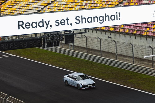 瘋狂的哥的狂歡與現(xiàn)代駕培新風(fēng) 現(xiàn)代汽車駕駛培訓(xùn)學(xué)院正式登陸中國(guó)